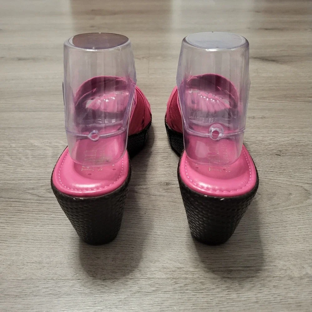 Italian Shoemakers Pink Wedge Sandals Womens 9 Made in Italy Fuchsia Slides